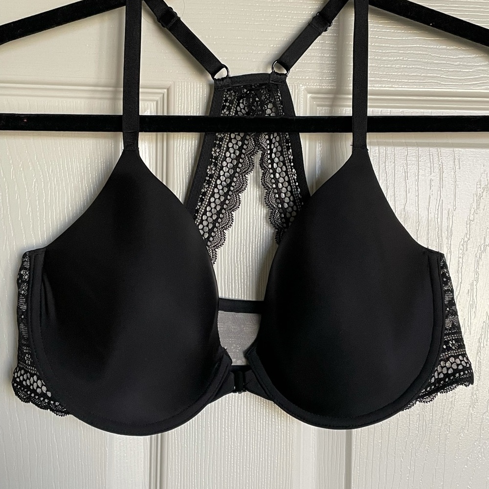 VICTORIA’S SECRET LINED PERFECT RACERBACK BRA